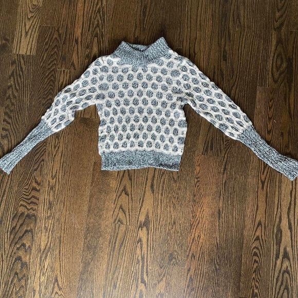 Club Monaco Brinda Sweater - Picture 2 of 4
